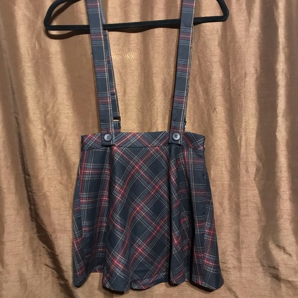 plaid skater skirt with suspenders - Picture 1 of 1